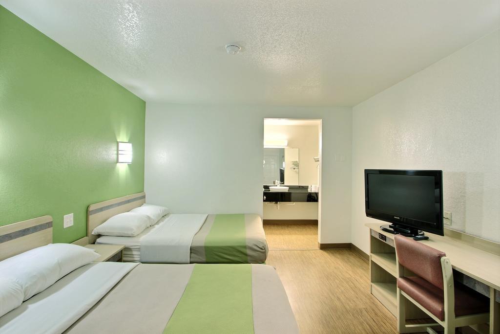 Motel 6 Milwaukee West - Brookfield Exterior foto